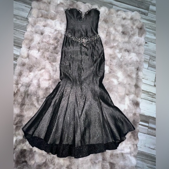 Stunning Gunmetal Gray Gown Embellished: Terani Mermaid Dress, Size 2 - Picture 8 of 17